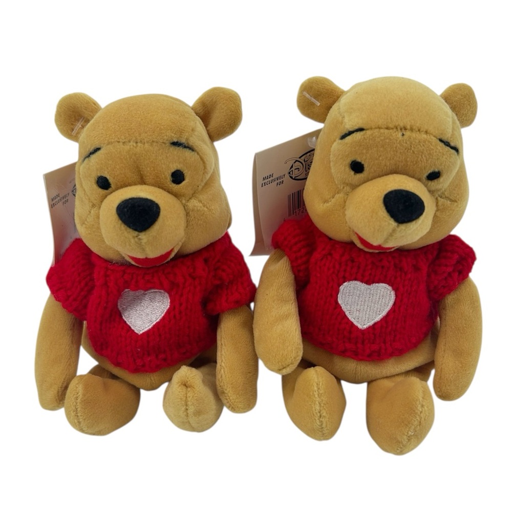NWT The Disney Store Winnie The Pooh Mini Bean Bag Pooh w/ Red Sweater 8” Plush